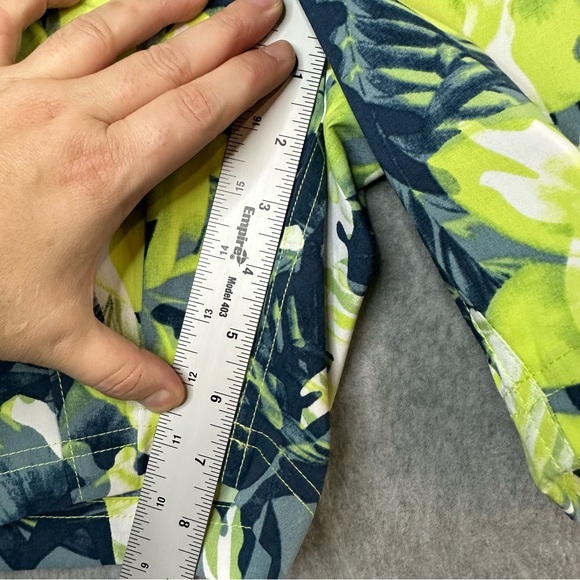 The North Face Shorts Pull on Classic Hybrid Trunks Swim Athletic Pockets - Picture 14 of 15